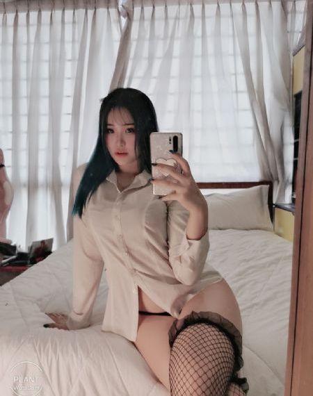 日本人强开乳罩摸双乳吃奶