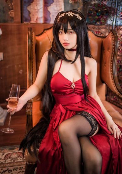不扣钮扣的女孩