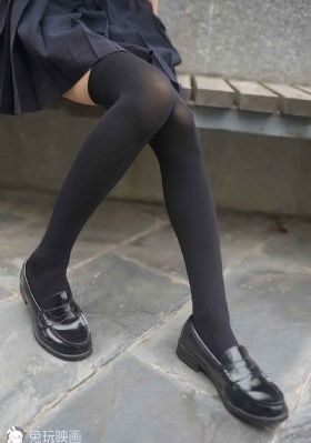 秘女琴