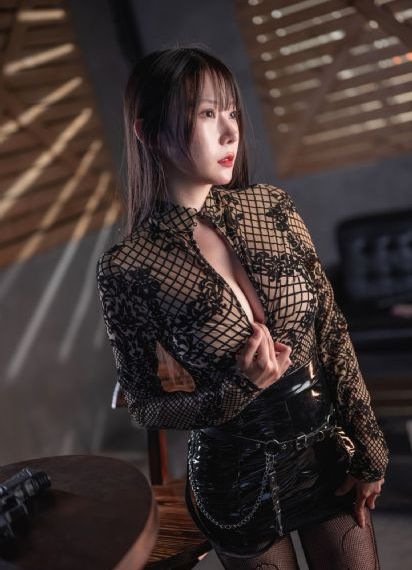电影湿濡的女人
